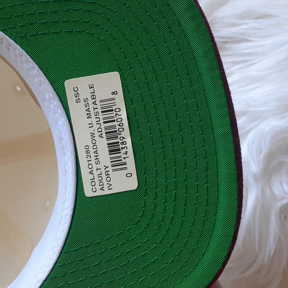 Vtg University of Massachusetts UMASS Minutemen Ivory & Maroon Snapback - Picture 5 of 9